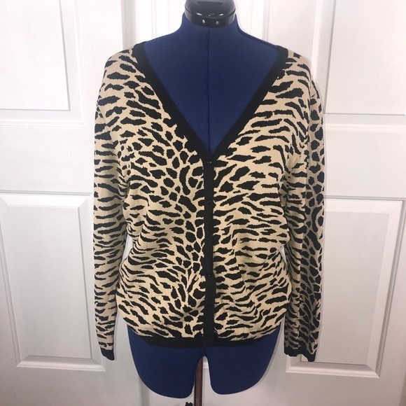 Dialogue XL tan black animal print v neck button up long sleeve cardigan sweater - Picture 7 of 7